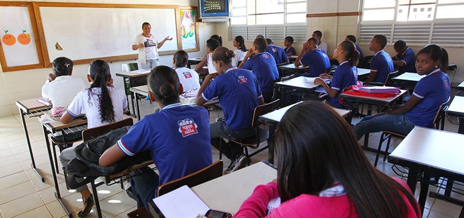 Estado convoca profissionais para atuar na rede estadual de ensino