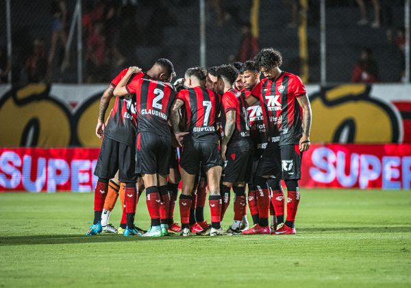 Vitória pode encerrar 1ª fase do Baianão na liderança após sete anos