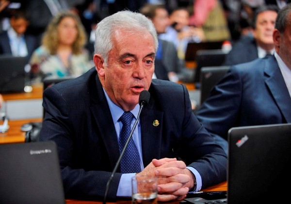 Otto Alencar é eleito presidente da CCJ do Senado