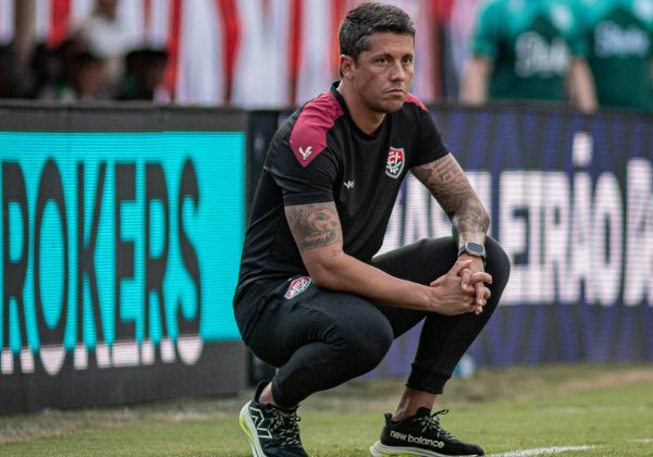 Thiago Carpini será julgado pelo STJD nesta sexta (23) e pode desfalcar o Vitória