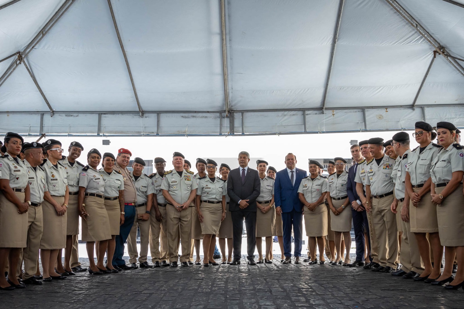 Bicentenário da PM é celebrado com promoções e lançamentos de selo e livro para marcar a história