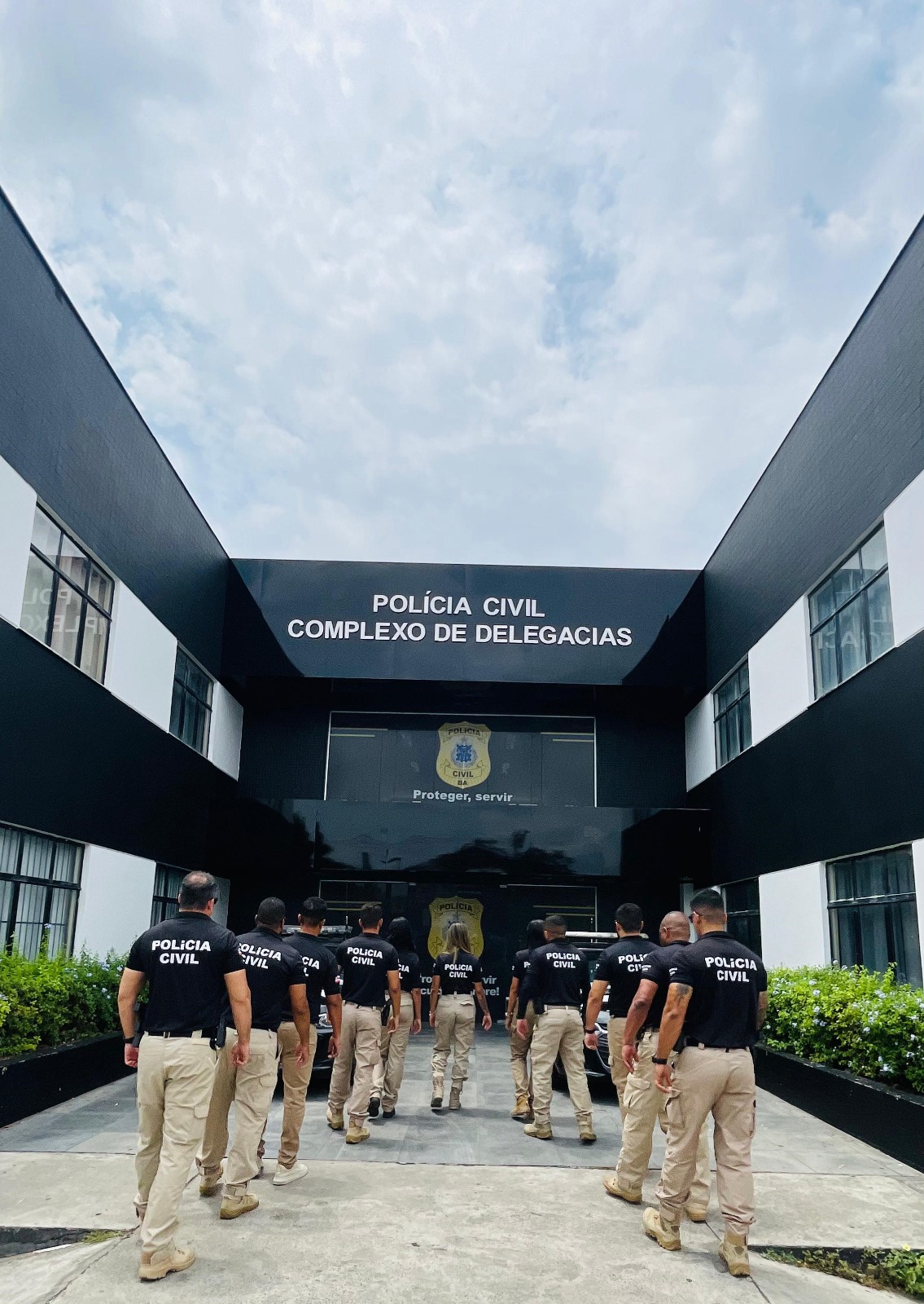 Homem é preso durante registro de ocorrência em Feira de Santana