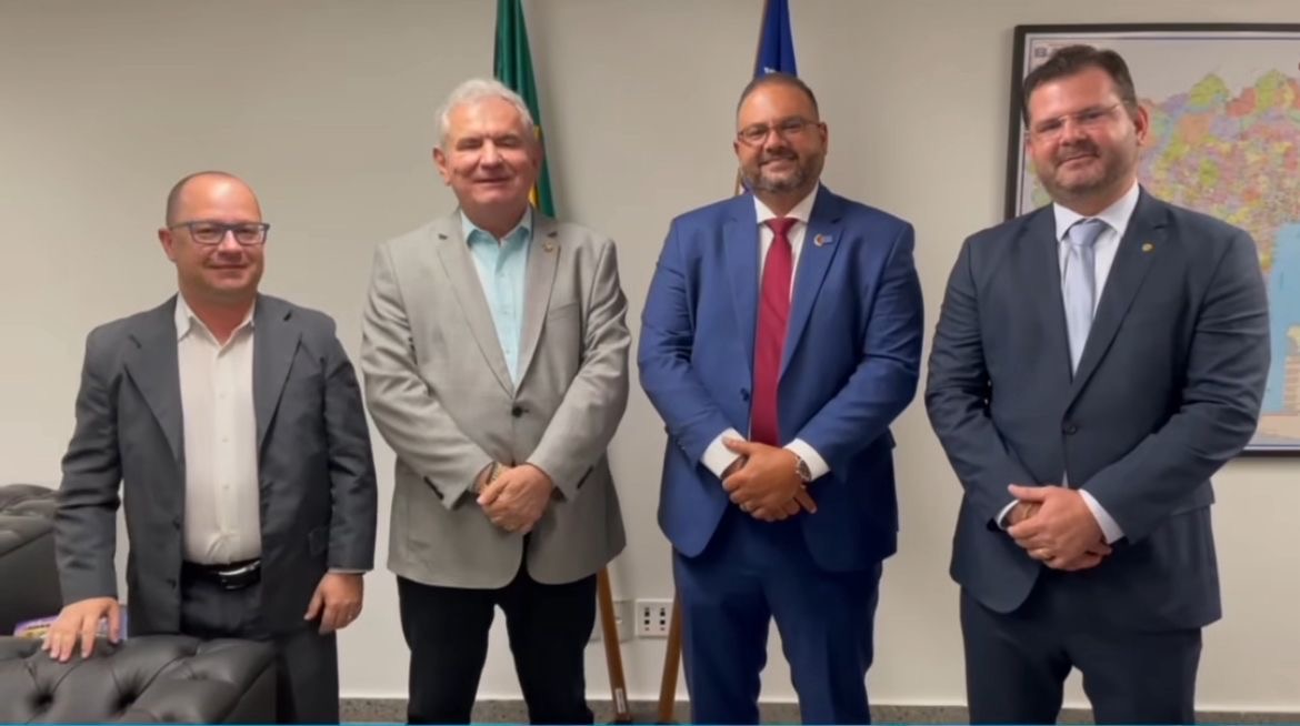 Prefeito de Ipecaetá participa de encontro nacional em Brasília para buscar investimentos