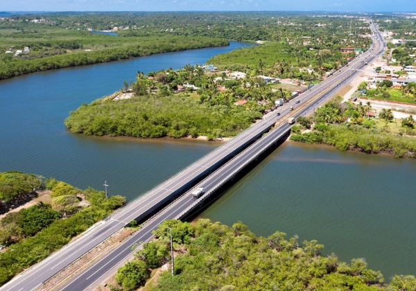 Rotas da folia: rodovias baianas preveem 9,1 milhões de veículos no verão 2025