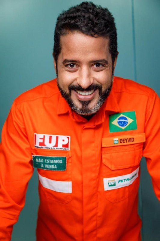 Petroleiros entram em greve de advertência nesta quarta (26) exigindo o cumprimento das negociações coletivas