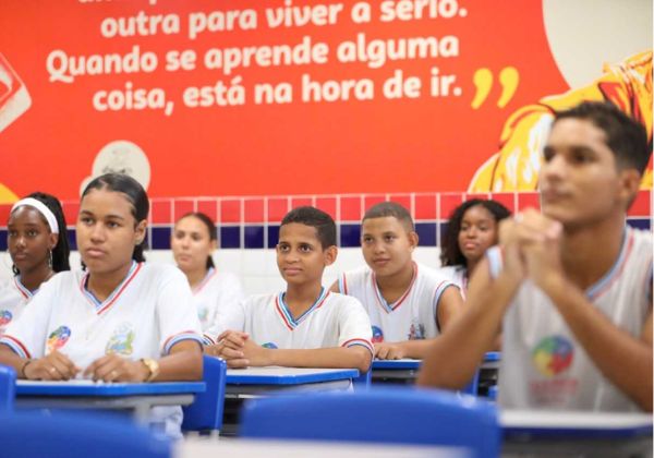 Bahia fica acima da média nacional na frequência escolar da população com idade de 4 a 17 anos