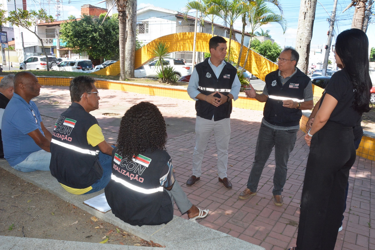 PROCON intensifica fiscalização pré-Micareta e autua bares e restaurantes em Feira de Santana