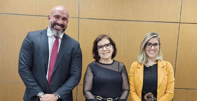 Presidentes da OAB Feira e da Comissão dos Juizados da OAB Bahia se reúnem com Corregedoria do Interior