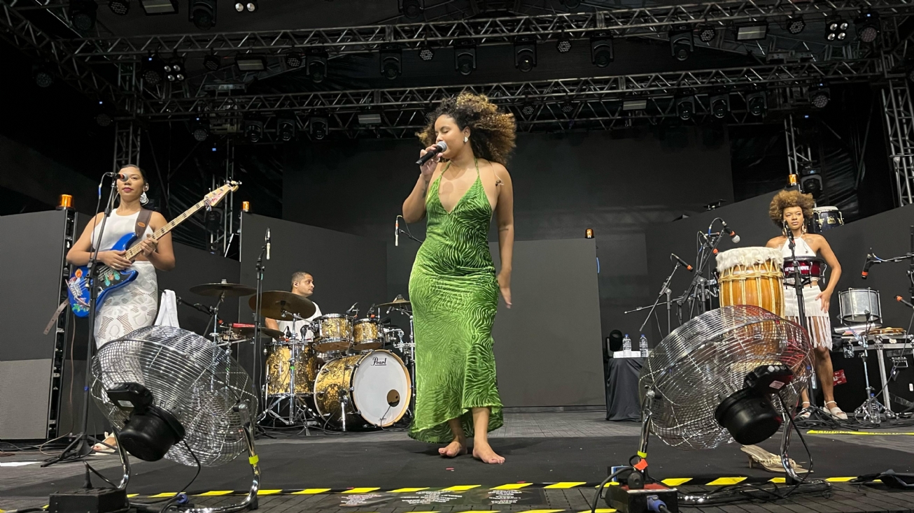 Rachel Reis emociona na pré-abertura da Micareta de Feira de Santana