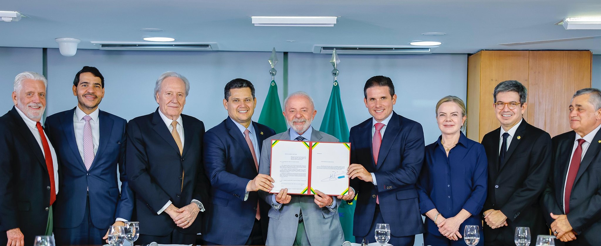 PEC da Segurança Pública: Lula entrega texto finalizado aos líderes da Câmara e do Senado