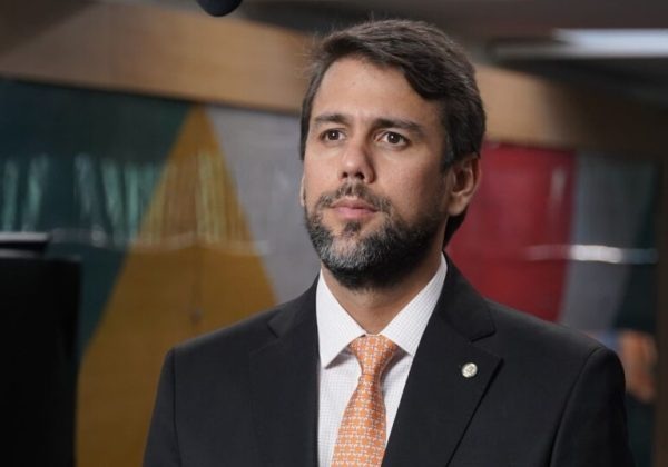 Em nota, deputado Pedro Lucas rejeita convite para assumir o Ministério das Comunicações