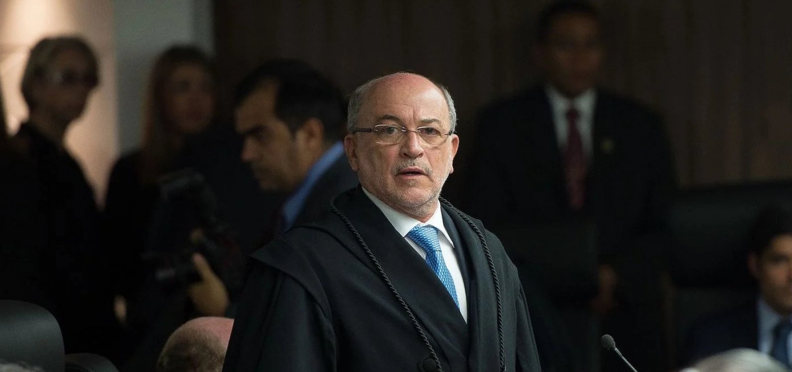 Ministro do TCU adia pela sexta vez julgamento sobre fraude do INSS