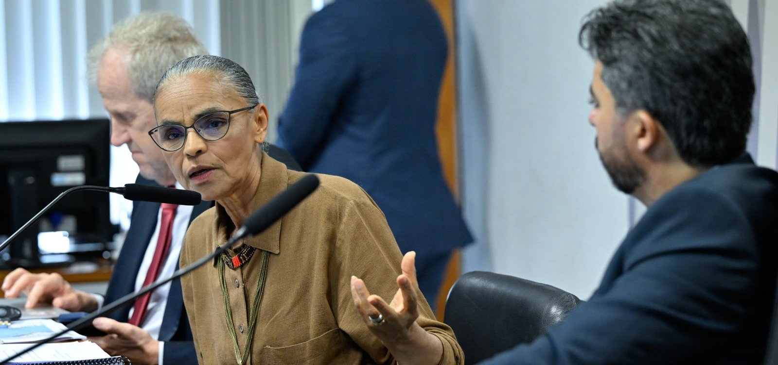 Representação na Comissão de Ética pede apuração de quebra de decoro de senadores no caso Marina Silva