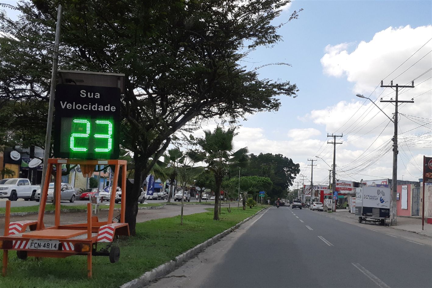 Novos radares começam a ser testados em Feira; multas por avanço de sinal e velocidade serão aplicadas em breve