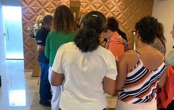 Amigos e familiares se despedem de Davi Lucca, jovem símbolo de alegria e superação
