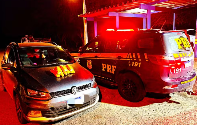 Polícia encontra droga escondida em airbag de veículo em Feira de Santana