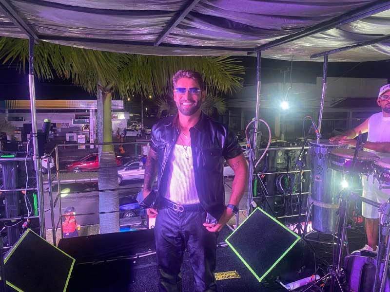 Diego Vibe celebra retorno a Feira de Santana como novo vocalista da banda Duas Medidas