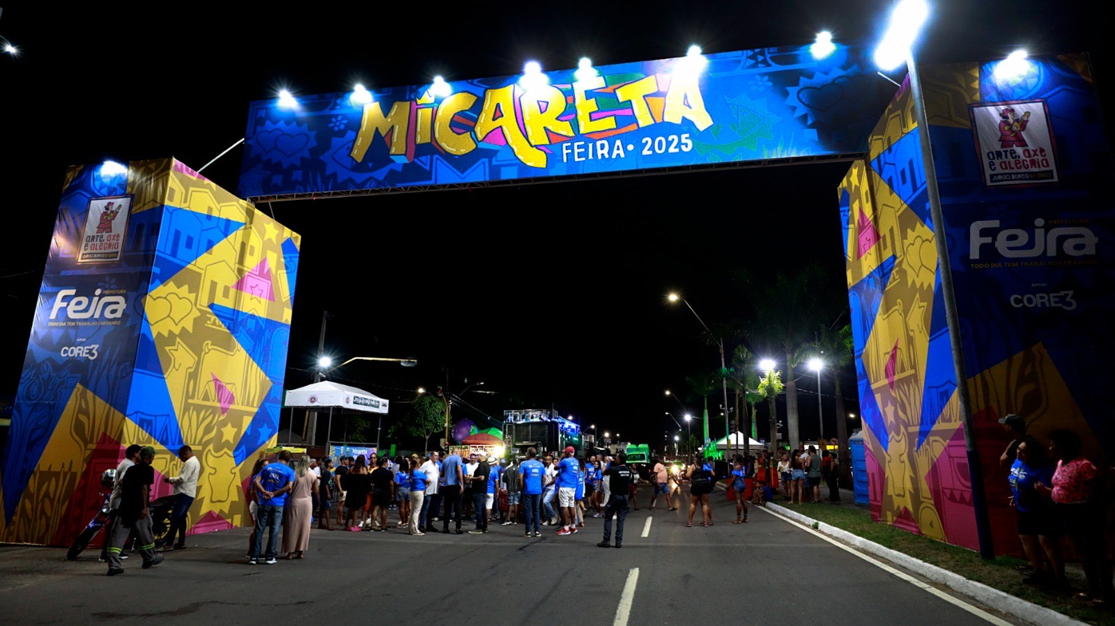 Tradicional bloco Zero Hora dá largada à Micareta com a presença do governador