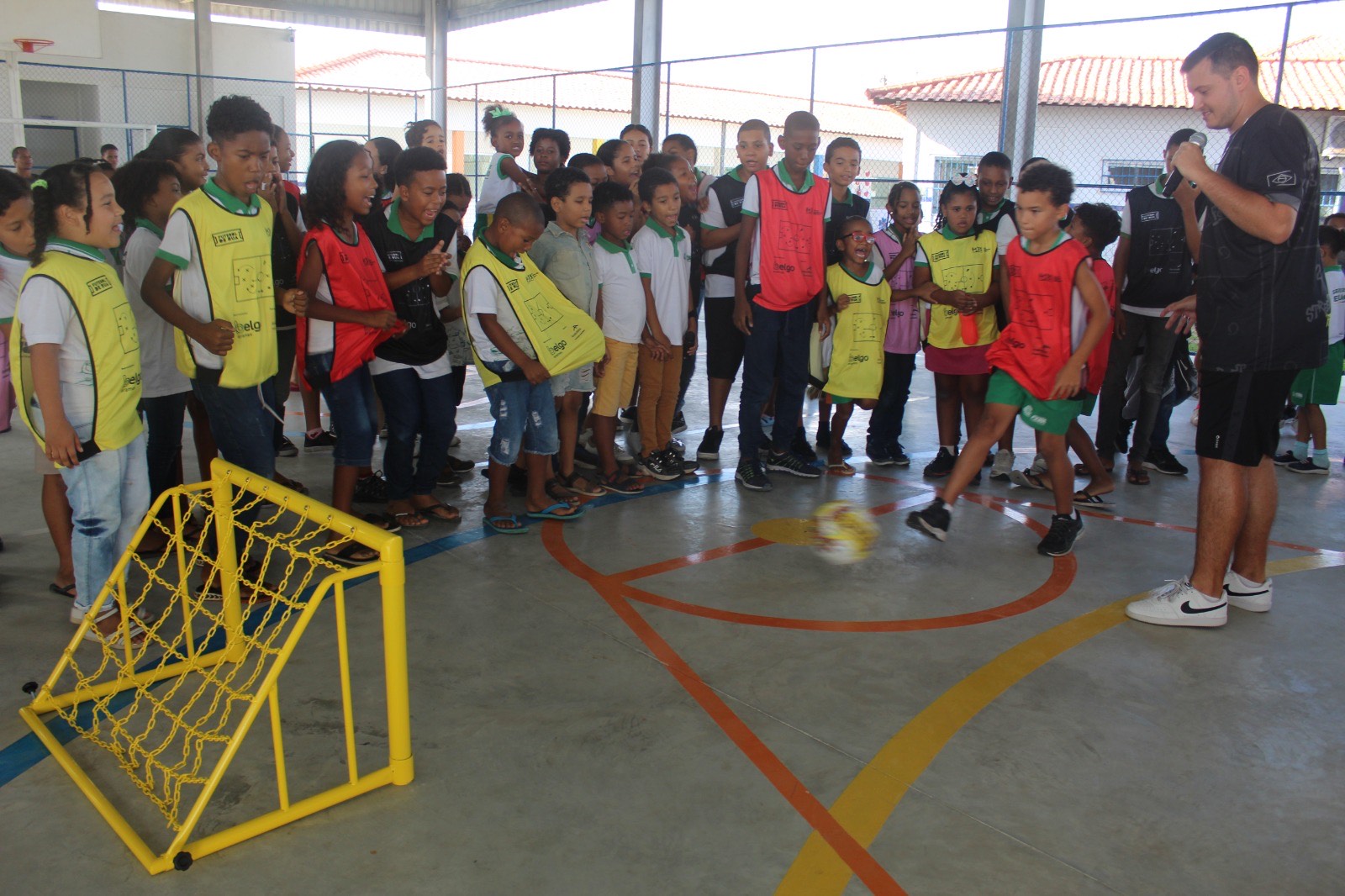 Educação Municipal lança projeto Futebol de Rua na Escola Ildes Ferreira