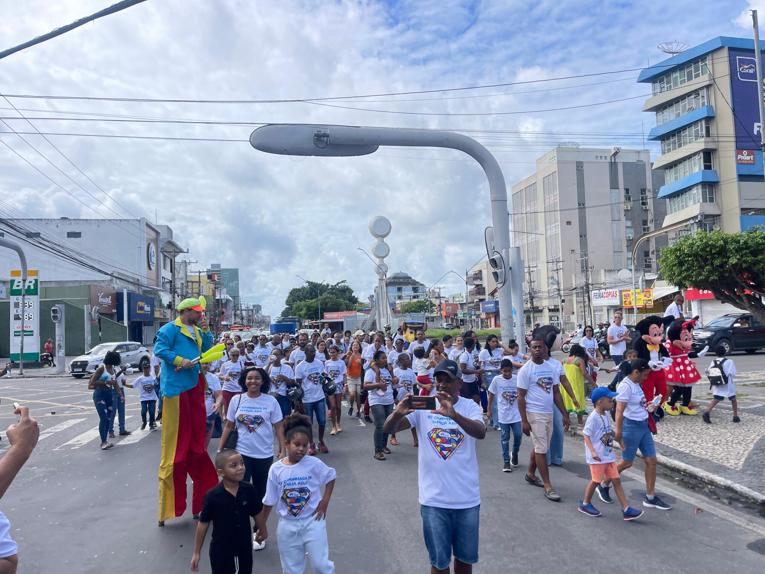 10ª Caminhada da Família Azul é realizada em Feira de Santana