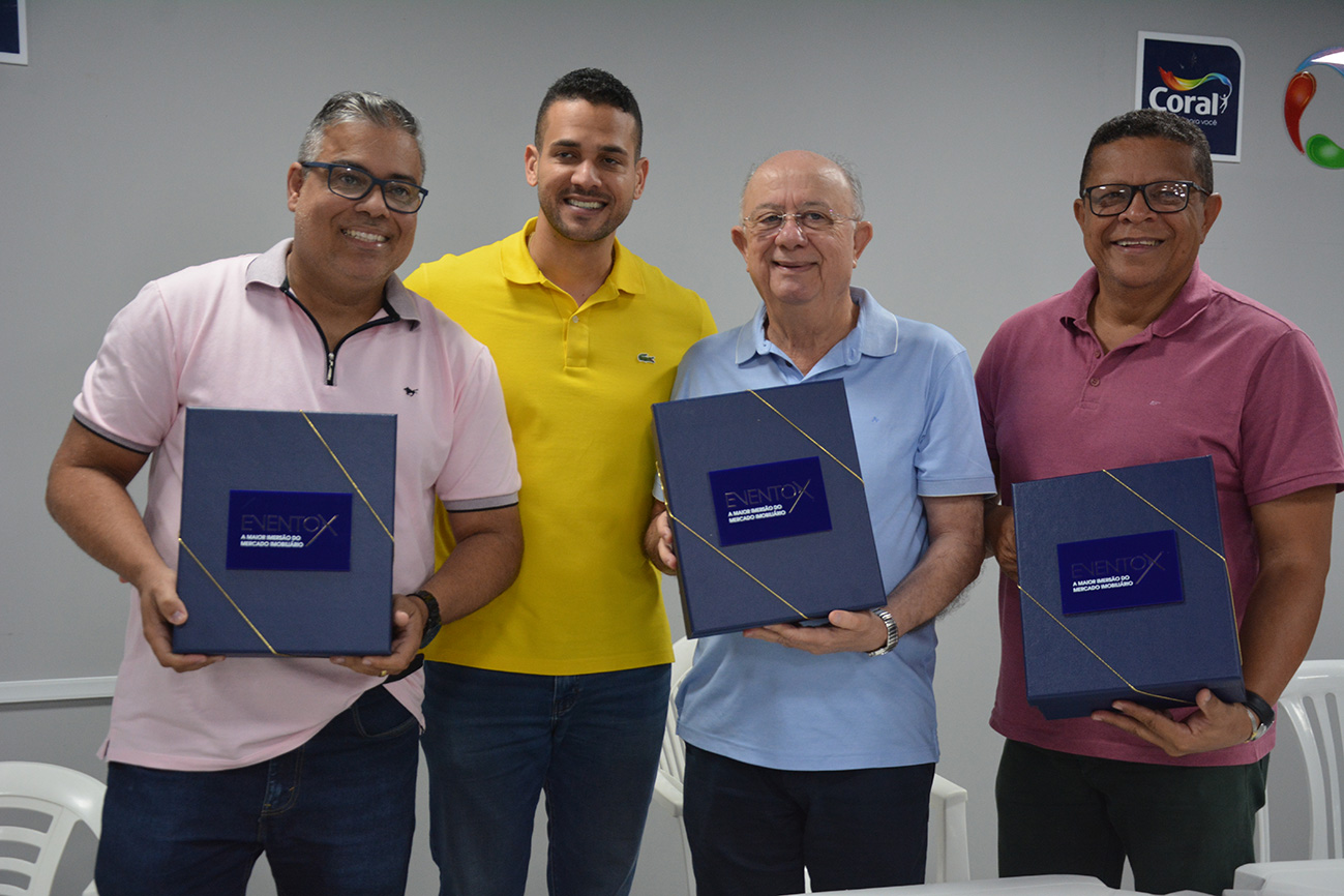 José Ronaldo analisa projeto de lei para desburocratizar pequenos empreendimentos imobiliários