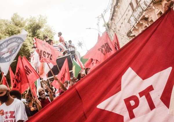 Quatro pré-candidatos desistem de disputa e declaram apoio a Tássio Brito no PT Bahia