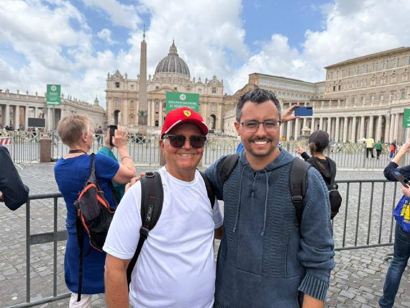 Família baiana vive momento histórico no Vaticano e torcem por cardeal da Bahia no Conclave