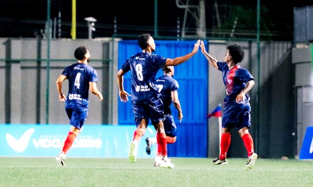 Baianão Série B: Bahia de Feira goleia e lidera após 1ª rodada