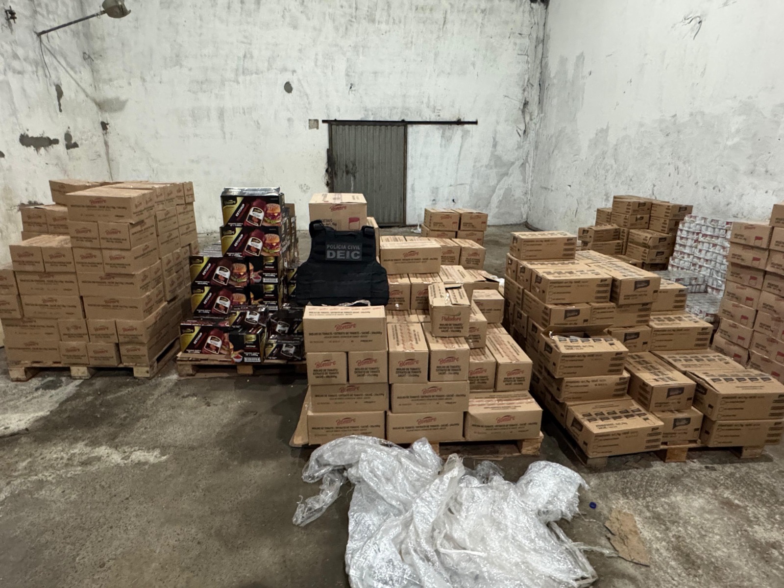 Carga de alimentos com mais de 11 toneladas, avaliada em R$ 80 mil, é recuperada pela Polícia Civil