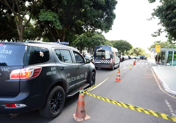 PM prende homem que ameaçou explodir bomba em Ministério