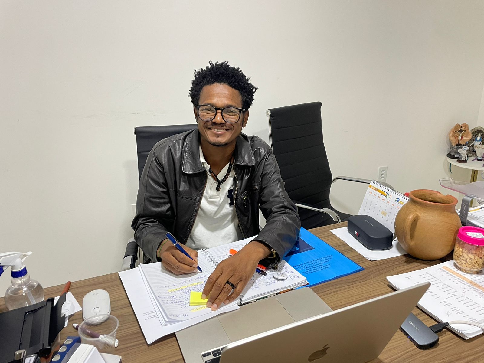 Prefeito de Antônio Cardoso realiza viagem internacional em busca de investimentos para o município