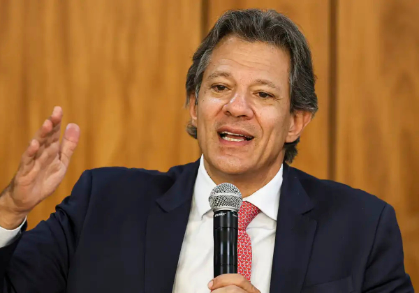 Governo não usará credito extraordinário para reembolsar vítimas da fraude no INSS, diz Haddad