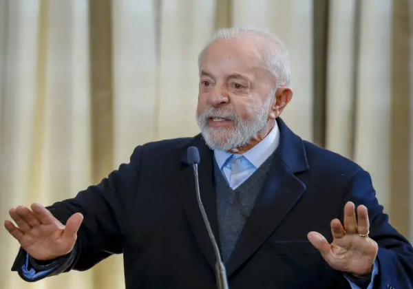 Na China, Lula volta a criticar ‘tarifaço’ de Trump e defender o livre comércio