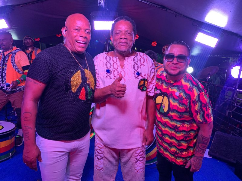Olodum celebra 46 anos com energia e clássicos na Micareta de Feira de Santana