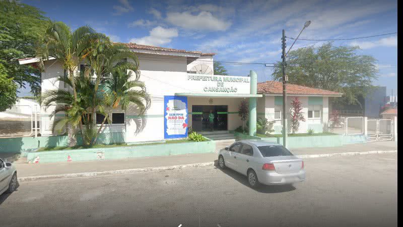 Justiça Eleitoral cassa prefeita e vice de Cansanção por abuso de poder econômico