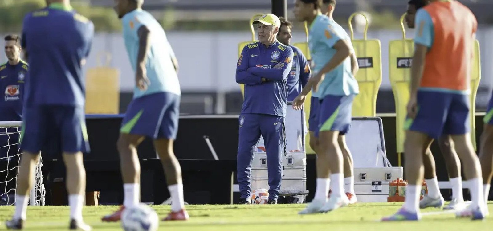 Ancelotti altera time para jogo contra o Paraguai nesta terça