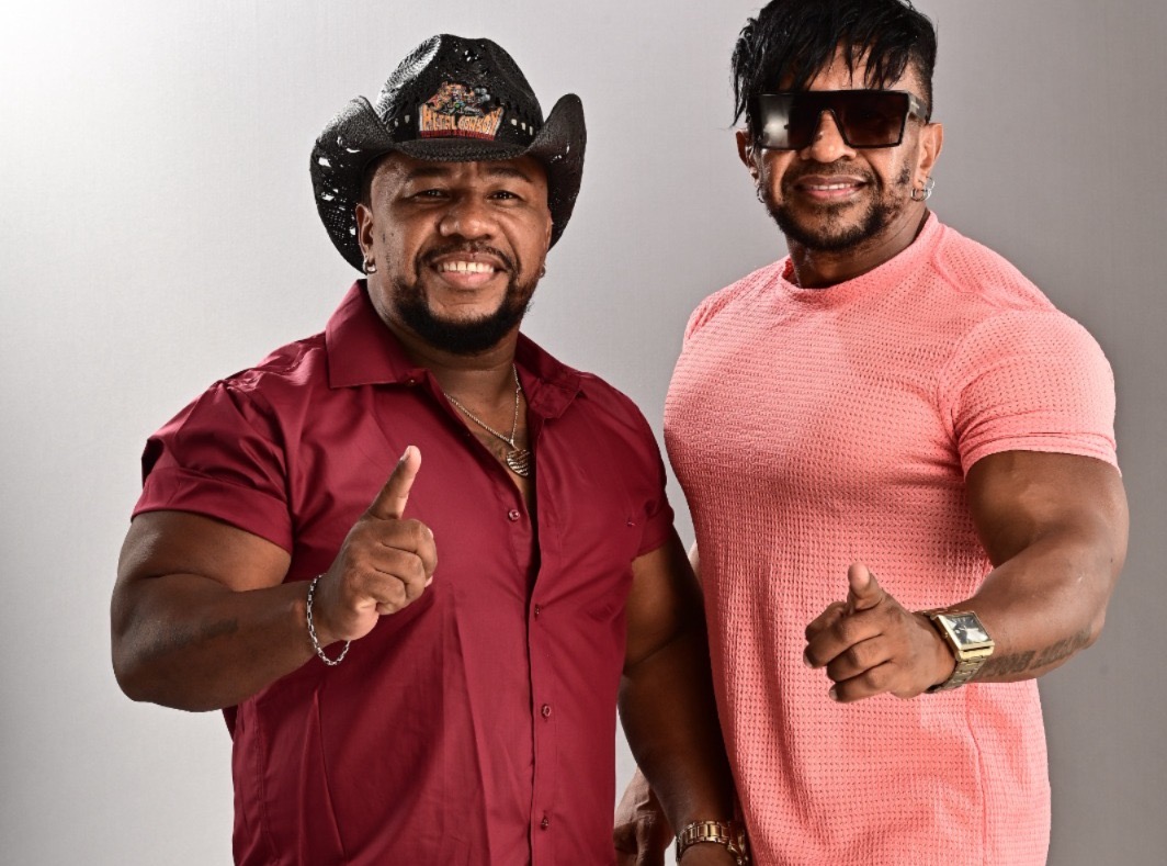 Hélio e Junior lança CD marcando retorno às origens da dupla