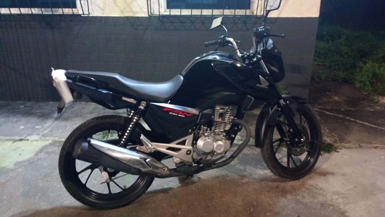 Motocicleta com restrição de furto/roubo é recuperada pela PM em Coração de Maria