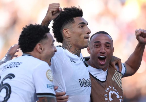 Histórico! Botafogo vence PSG e fica perto das oitavas no Mundial de Clubes