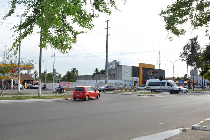 Retorno da Av. Nóide Cerqueira permanece fechado durante período junino