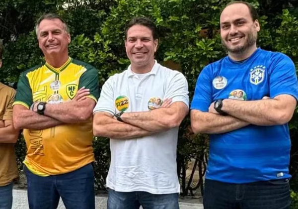 PF conclui inquérito da Abin paralela e indicia Bolsonaro, Carlos e Ramagem