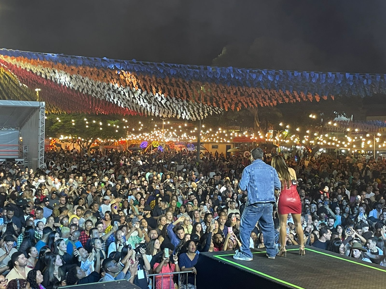Com o tema “Quem ama, cuida” São João de Santo Estêvão começa com praça lotada