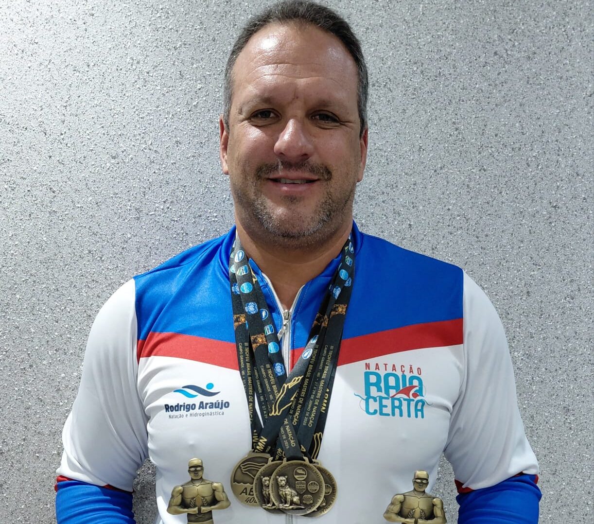 Nadador feirense conquista medalhas no Troféu Brasil Master de Natação