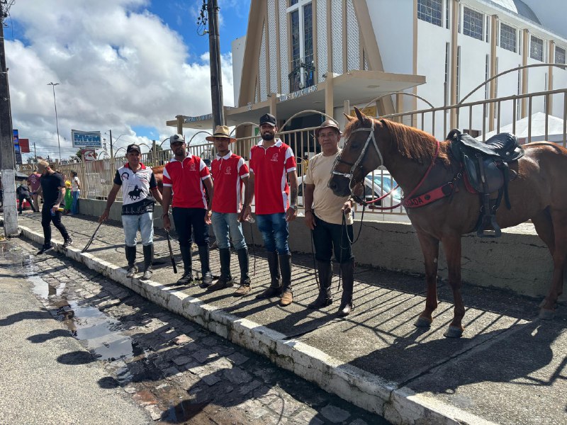 1ª Cavalgada de Santo Antônio reúne fé e tradição em Feira de Santana