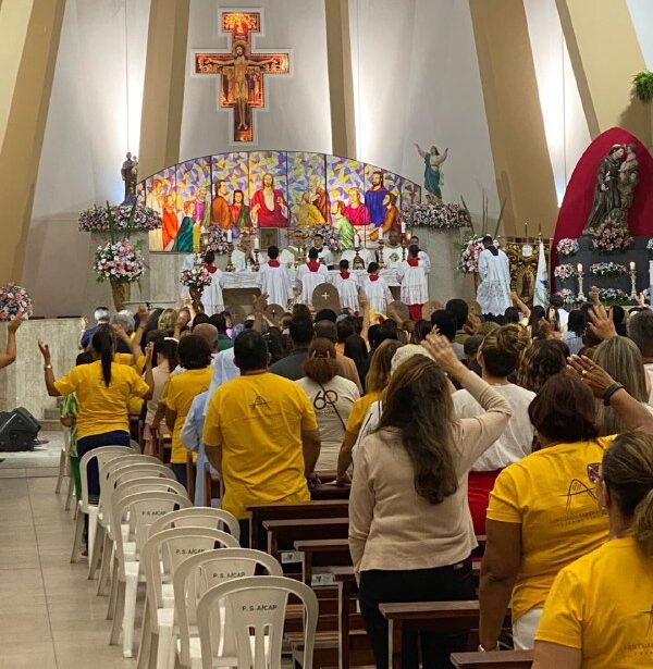 Comunicação e fé marcam segunda noite das homenagens a Santo Antônio em Feira