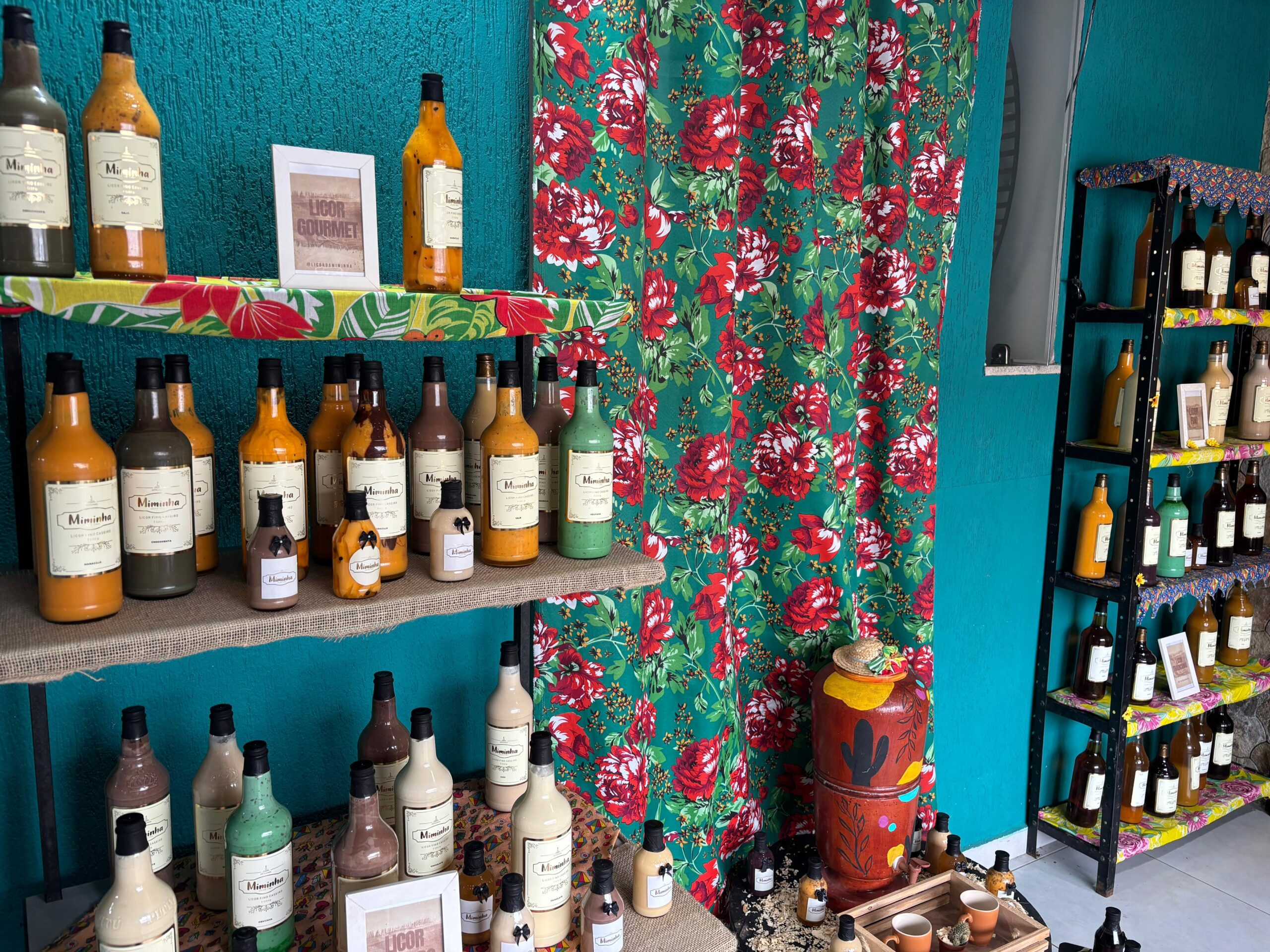 Licor artesanal de Feira conquista público com tradição e receitas exclusivas