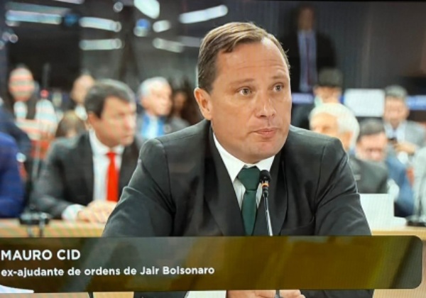 Trama golpista: Mauro Cid revela que Bolsonaro esperava encontrar uma fraude nas urnas