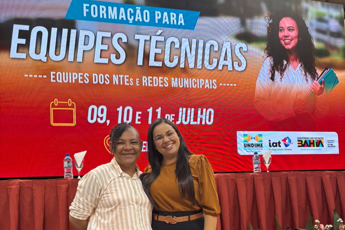 Professoras de Feira de Santana participam da etapa presencial da formação continuada promovida pelo Estado