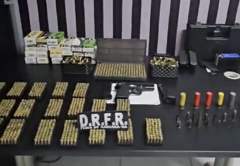 Polícia Civil prende fornecedor de armas em Feira de Santana e apreende pistola e munições