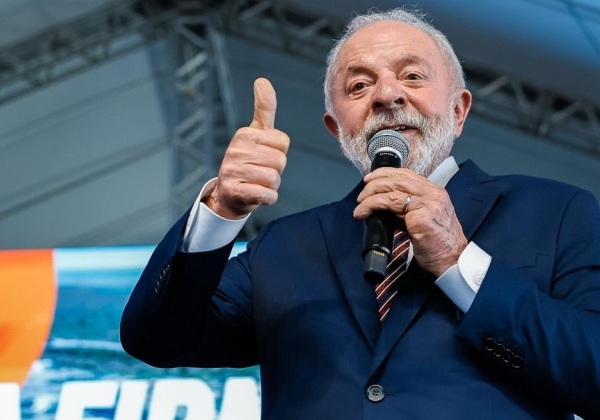 Brasil segue aberto ao diálogo e aguarda retorno de Donald Trump, diz Lula